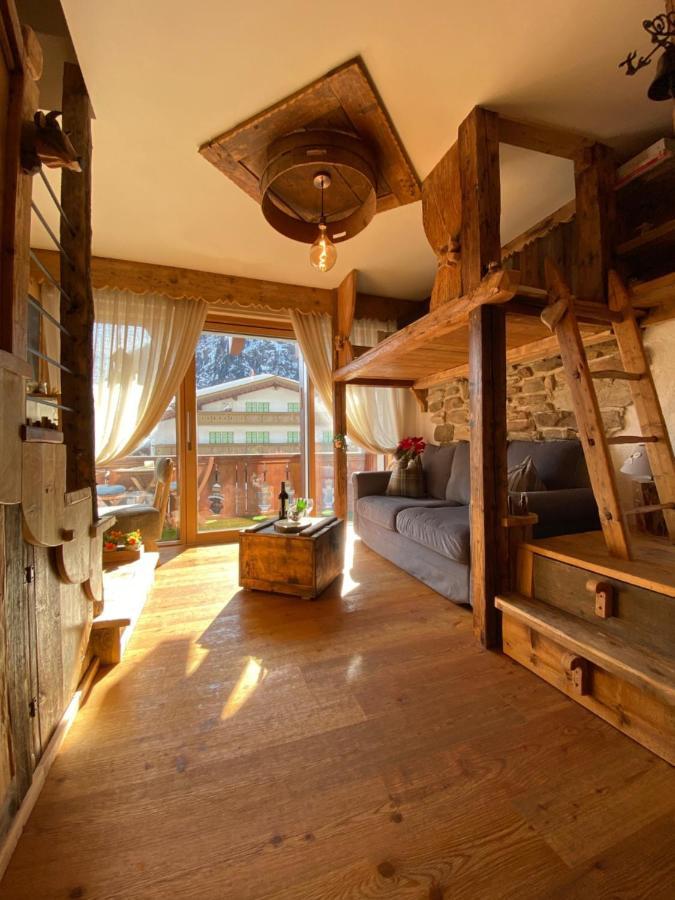 קאמפיטלו די פאסה Calore Di Una Casa Di Montagna מראה חיצוני תמונה